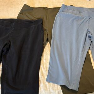 Bundle of 3 Lands End Starfish knit cropped pants